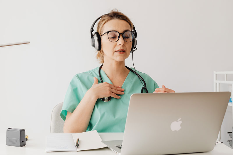 Learn the key differences between general and healthcare virtual assistants and why therapists and healthcare providers benefit most from hiring a healthcare VA.